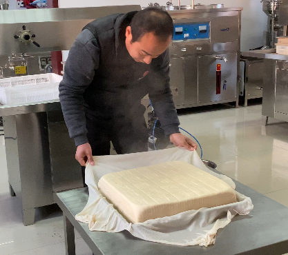 豆腐機做出來的豆腐