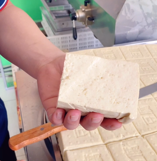 豆腐機在做出來的豆腐 豆腐機在做出來的豆腐