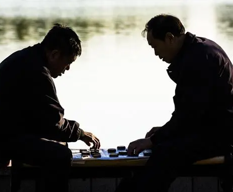 老鐵退休后用豆腐機做豆腐