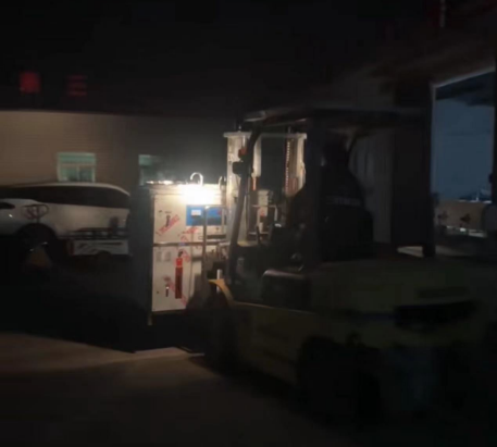 豆貴妃豆腐機裝車發貨