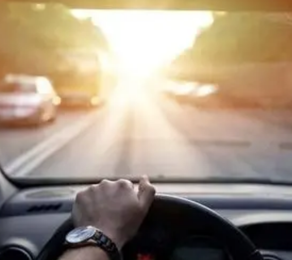 駕車趕往豆貴妃豆制品廠 駕車趕往豆貴妃豆制品廠